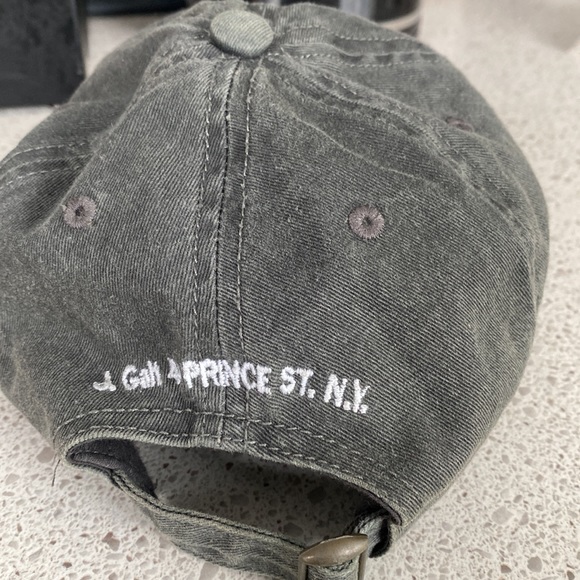 Brandy Melville Darling hat - Picture 2 of 2